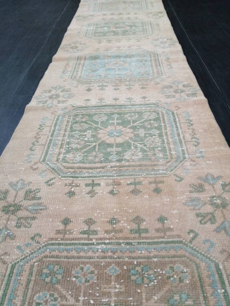 Beige Turkish Runner Rug 2' 6" x 11' 6" Hand-Knotted detail