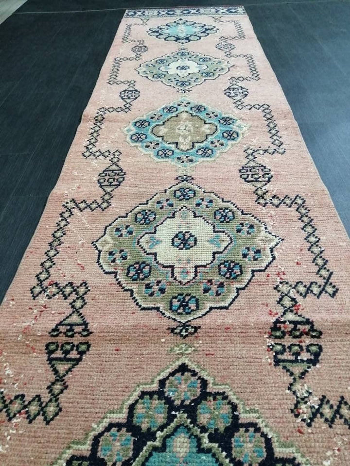 Beige Turkish Runner Rug 2' 7" x 10' 11" Hand-Knotted detail