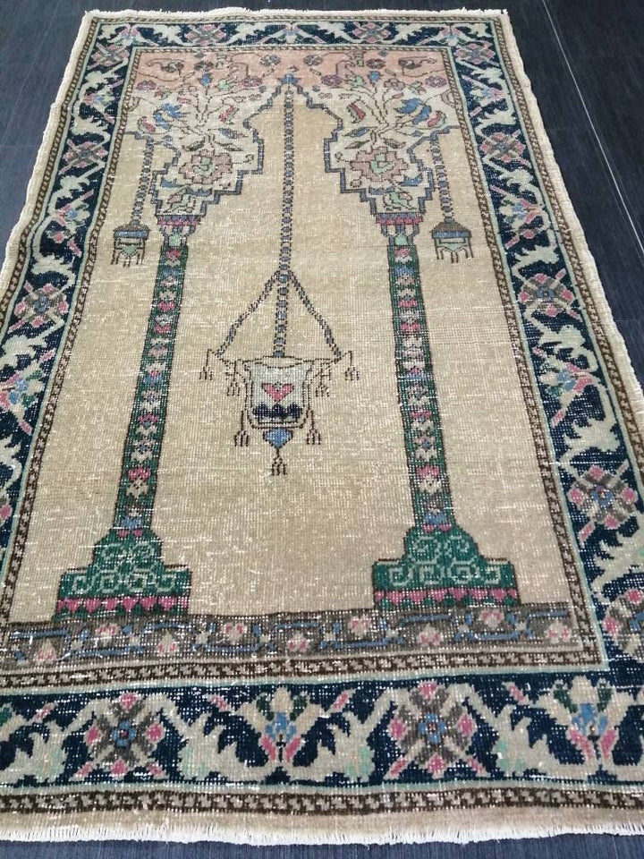 Beige Turkish Runner Rug 3' x 5' 4" Hand-Knotted border