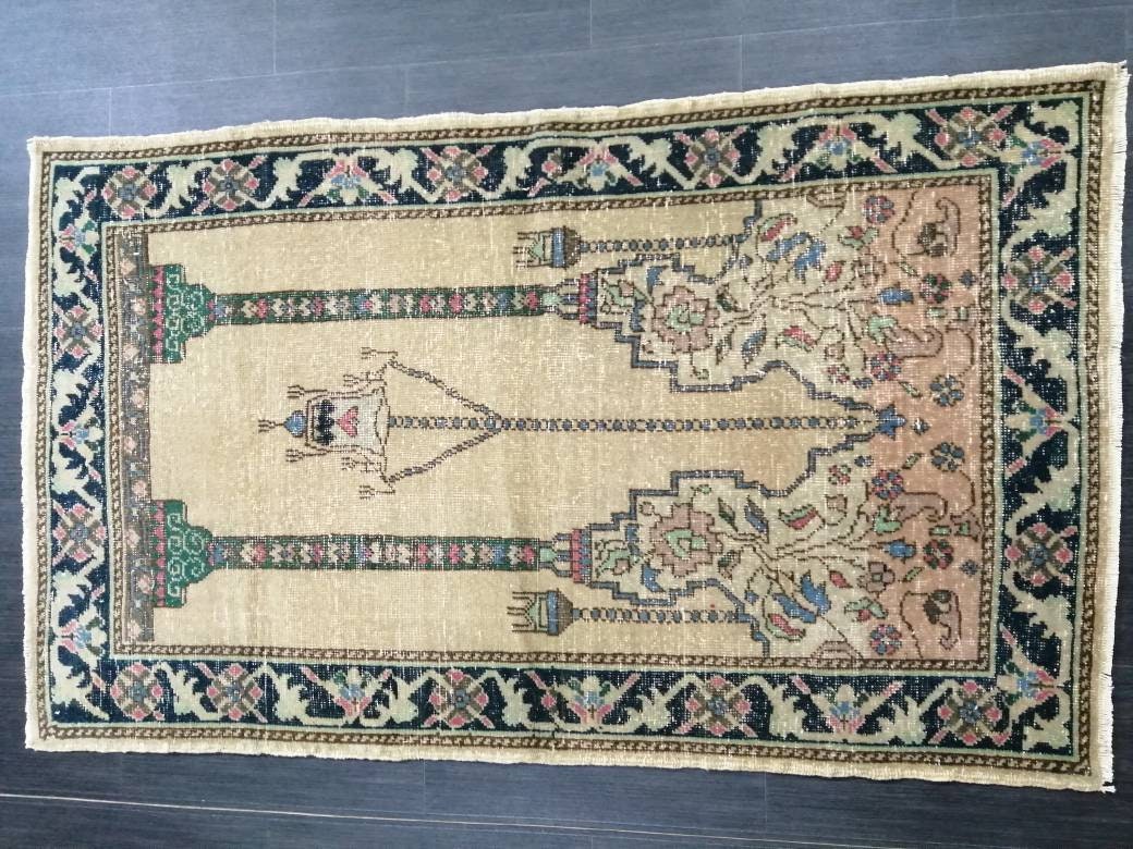 Beige Turkish Runner Rug 3' x 5' 4" Hand-Knotted detail