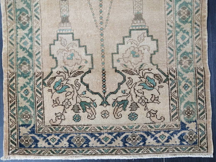 Beige Turkish Runner Rug 3' 4" x 4' 11" Hand-Knotted texture