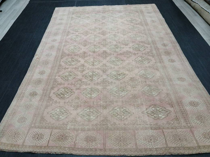 Pink Turkish Oushak Rug 6' 2" x 9' 1" Hand-Knotted border
