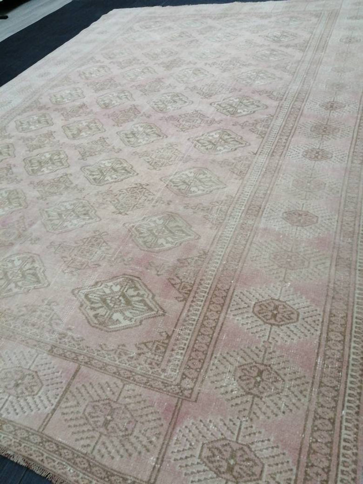 Pink Turkish Oushak Rug 6' 2" x 9' 1" Hand-Knotted close-up
