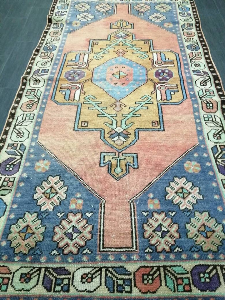 Turkish Runner Rug 3' 10" x 7' 6" Hand-Knotted reverse
