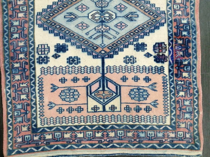 Beige Turkish Runner Rug 3' 3" x 5' 10" Hand-Knotted texture