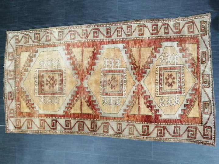 Turkish Oushak Rug 3' 2" x 6' Hand-Knotted close-up