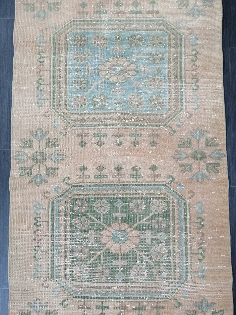 Beige Turkish Runner Rug 2' 6" x 11' 6" Hand-Knotted texture