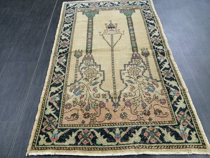 Beige Turkish Runner Rug 3' x 5' 4" Hand-Knotted texture