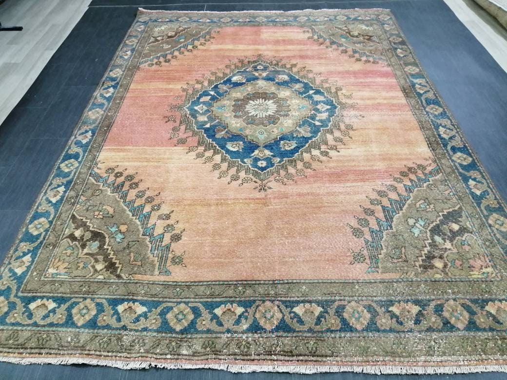 Beige Turkish Runner Rug 6' 6" x 8' 11" Hand-Knotted texture