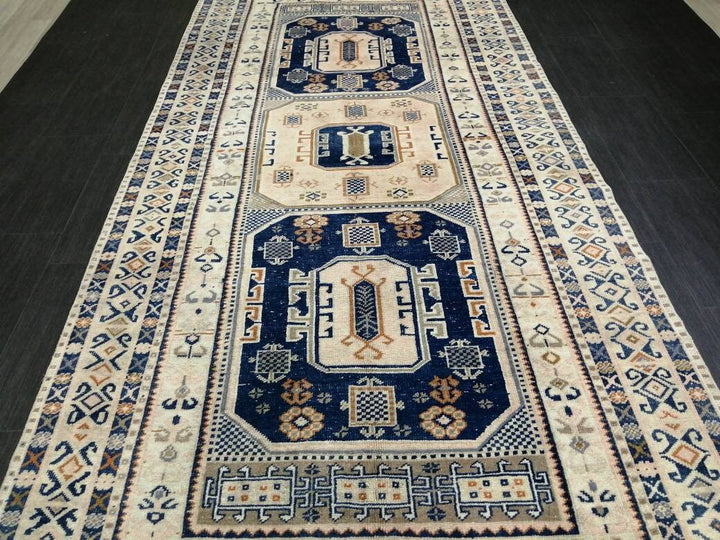 Turkish Runner Rug 4' 9" x 10' 1" Hand-Knotted close-up