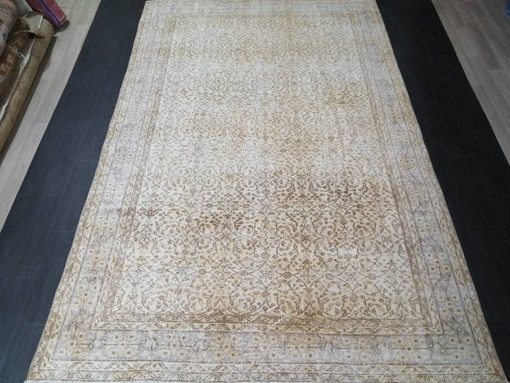 Beige Turkish Oushak Rug 6' 6" x 10' 2" Hand-Knotted close-up