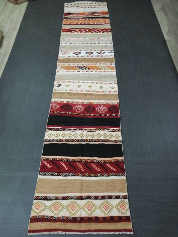 Beige Turkish Runner Rug 3' 2" x 15' Hand-Knotted texture