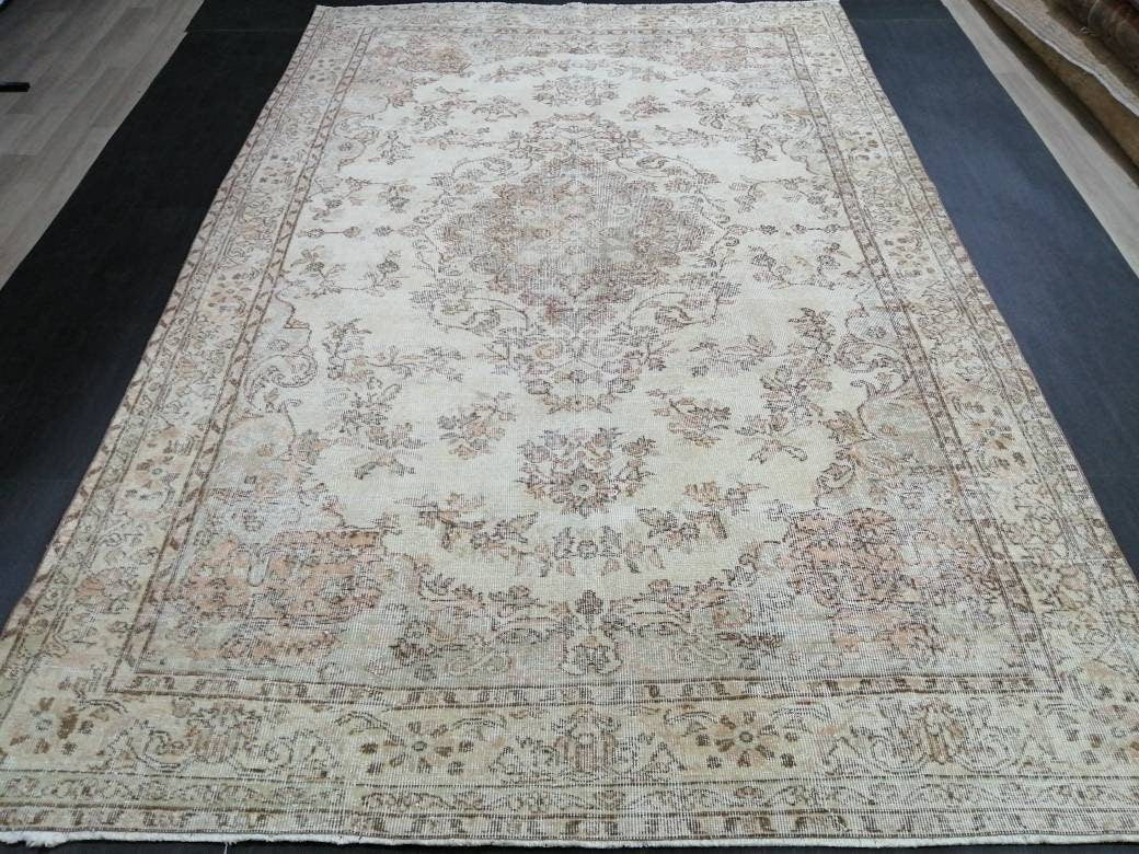 Beige Turkish Oushak Rug 6' 7" x 10' 4" Hand-Knotted