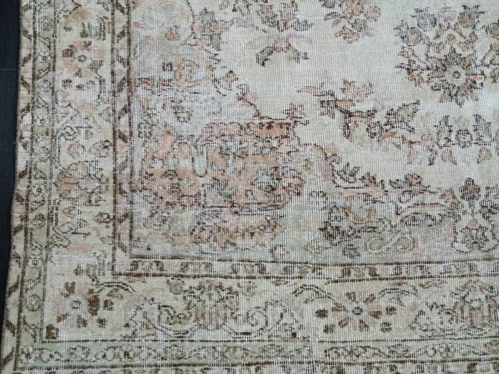 Beige Turkish Oushak Rug 6' 7" x 10' 4" Hand-Knotted texture