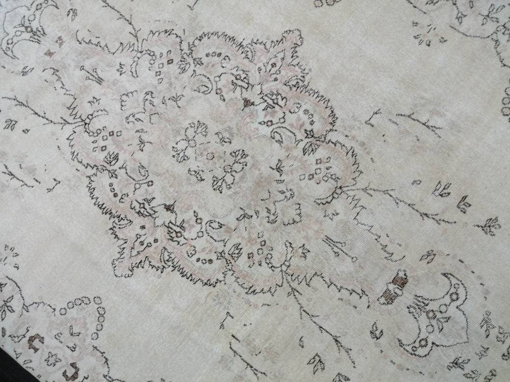 Beige Turkish Oushak Rug 6' 6" x 10' 4" Hand-Knotted field