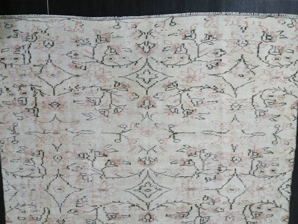 Beige Turkish Runner Rug 5' 7" x 8' 5" Hand-Knotted reverse