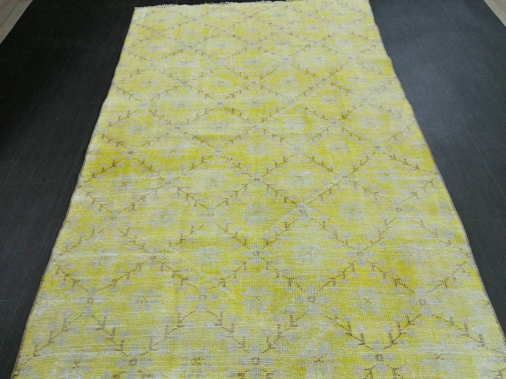 Beige Turkish Runner Rug 4' 7" x 7' 4" Hand-Knotted detail