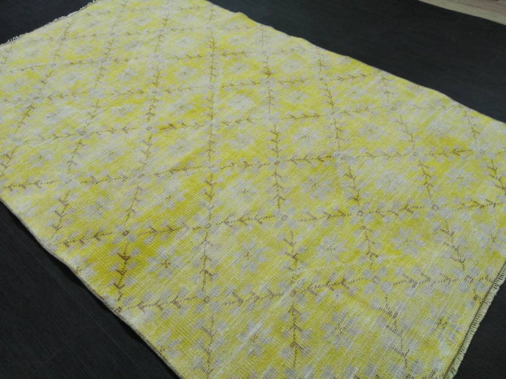 Beige Turkish Runner Rug 4' 7" x 7' 4" Hand-Knotted field