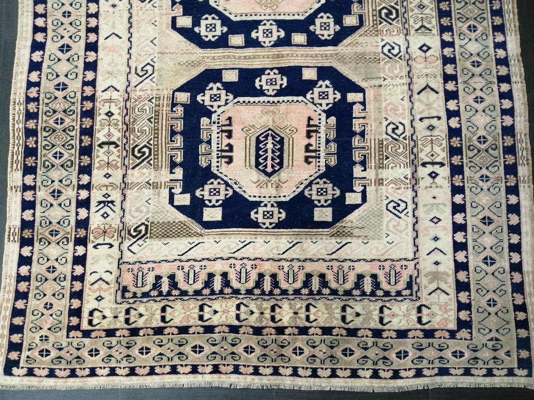 Pink Turkish Runner Rug 5' 9" x 9' 9" Hand-Knotted border