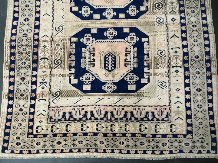 Pink Turkish Runner Rug 5' 9" x 9' 9" Hand-Knotted border