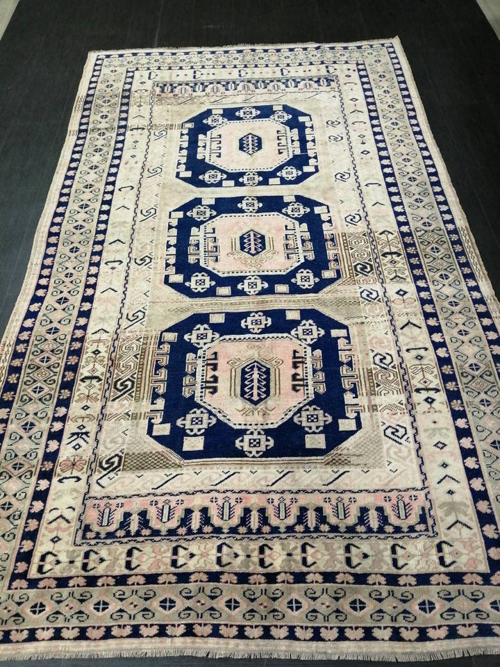 Pink Turkish Runner Rug 5' 9" x 9' 9" Hand-Knotted detail