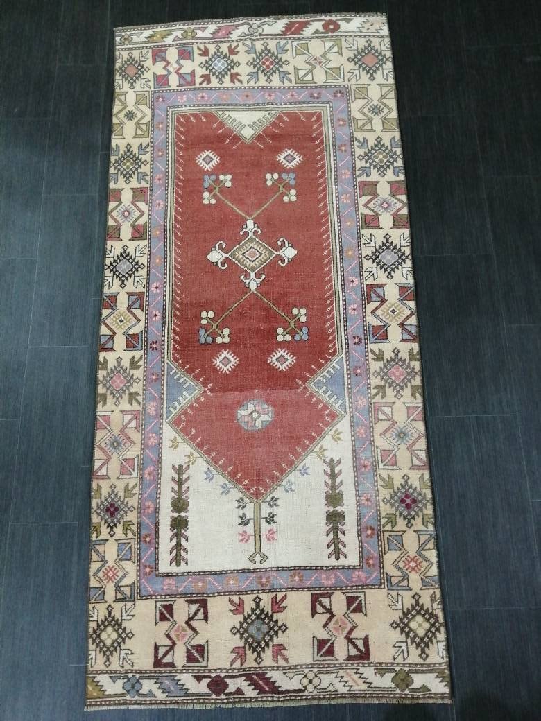 Beige Turkish Runner Rug 3' 1" x 6' 11" Hand-Knotted close-up