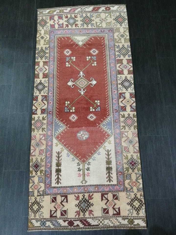Beige Turkish Runner Rug 3' 1" x 6' 11" Hand-Knotted close-up