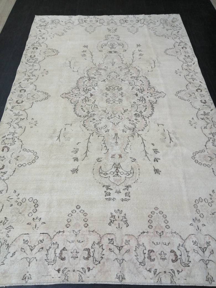 Beige Turkish Oushak Rug 6' 6" x 10' 4" Hand-Knotted view 9