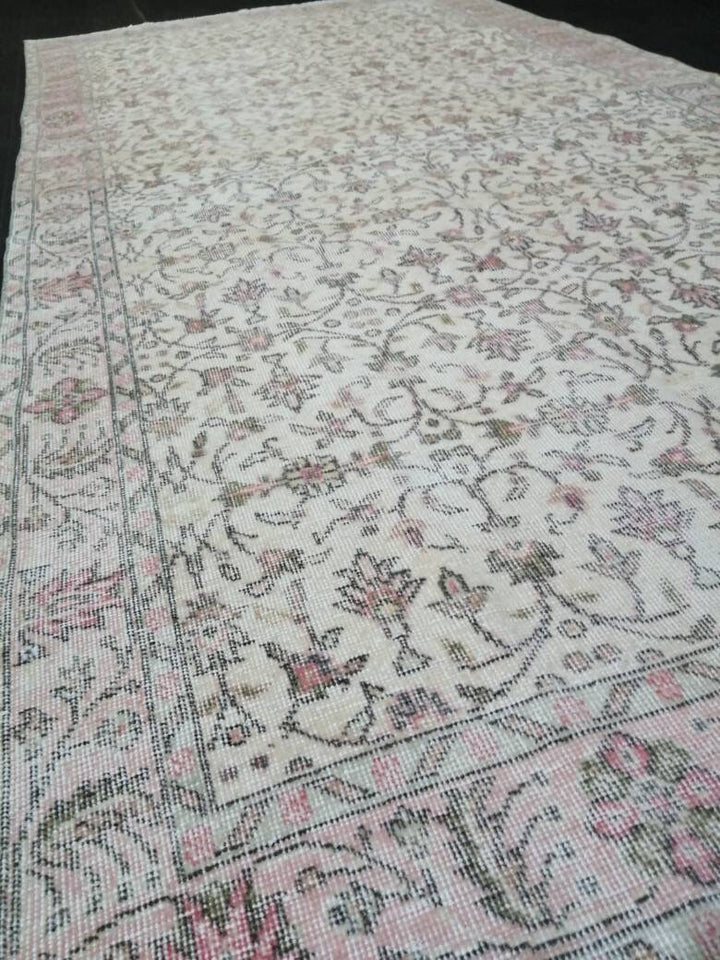 Tan Turkish Runner Rug 4' 11" x 9' 9" Hand-Knotted view