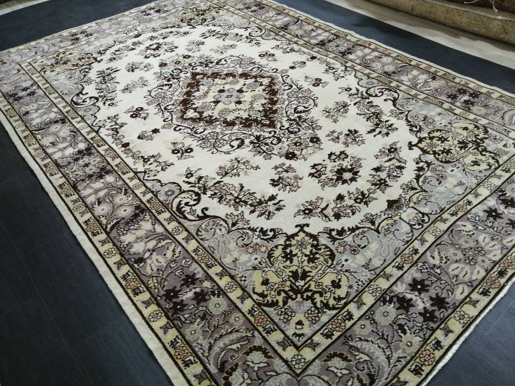 Beige Turkish Runner Rug 7' 2" x 10' 6" Hand-Knotted field