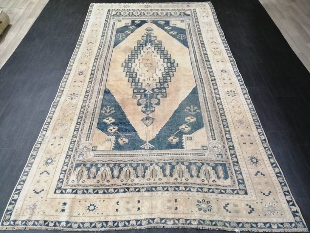 Beige Turkish Runner Rug 5' 3" x 9' 7" Hand-Knotted view