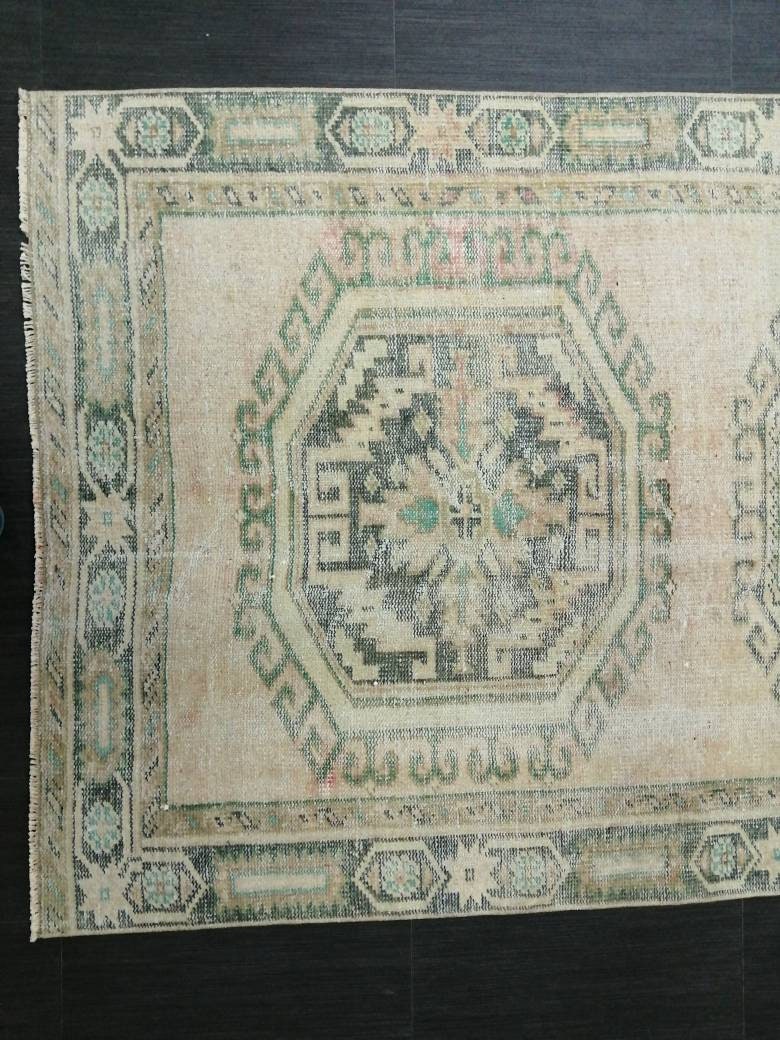 Beige Turkish Runner Rug 3' 11" x 11' Hand-Knotted border
