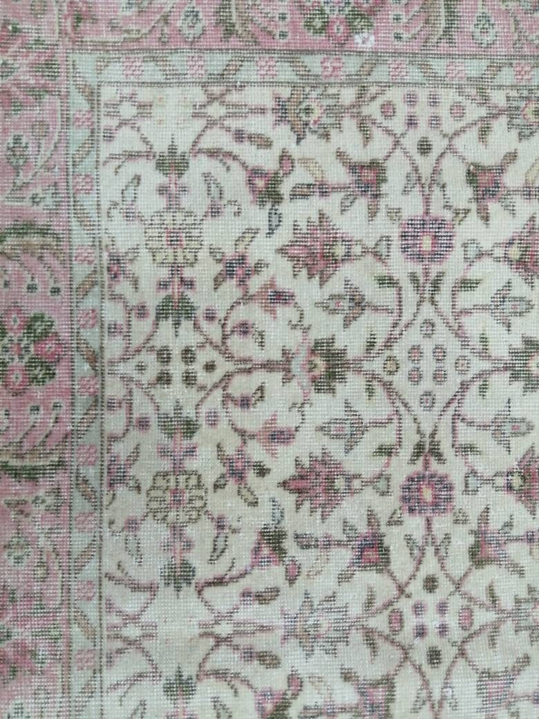 Tan Turkish Runner Rug 4' 11" x 9' 9" Hand-Knotted border