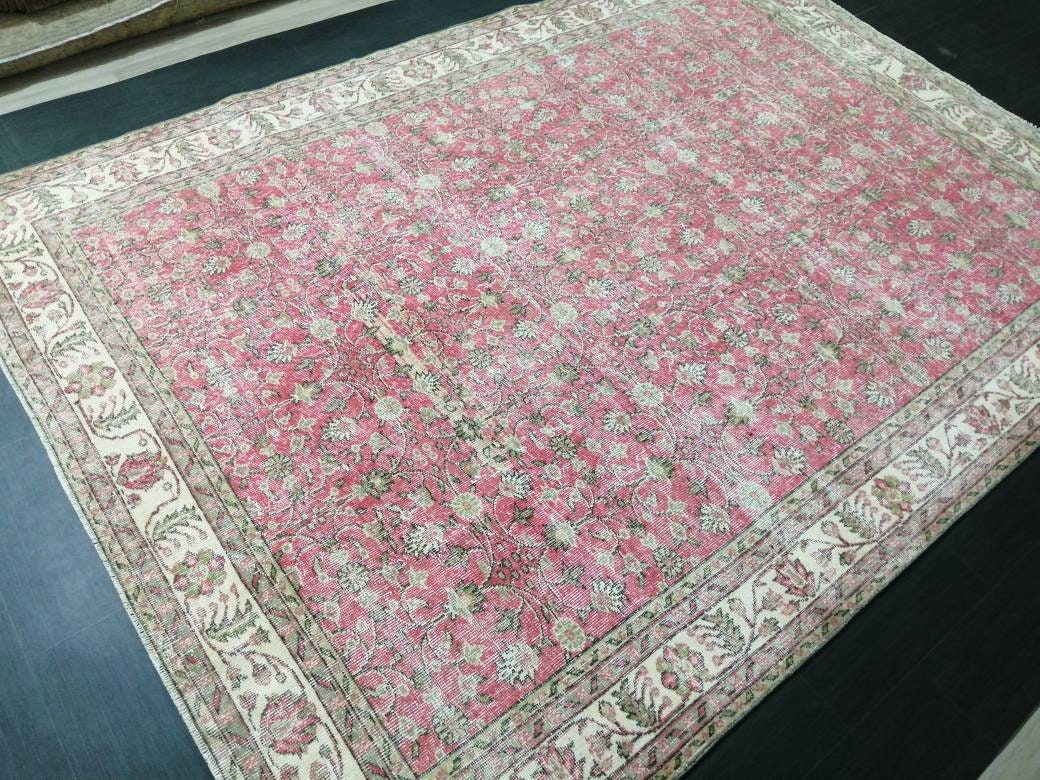 Pink Turkish Oushak Rug 7' 6" x 10' 4" Hand-Knotted close-up