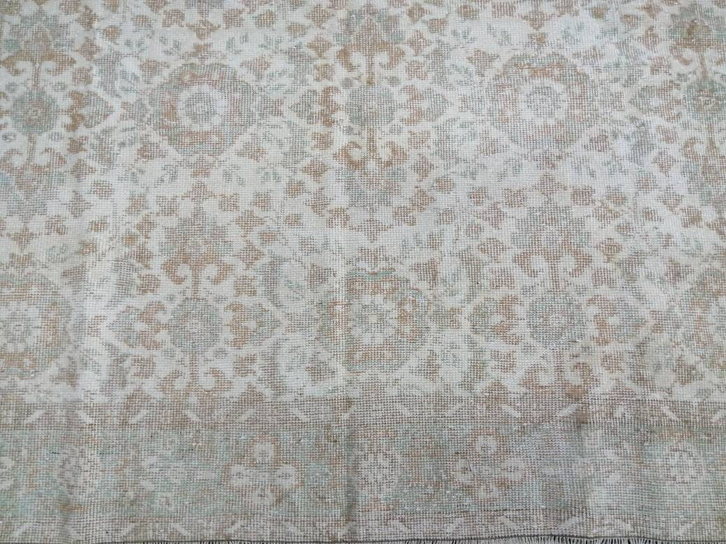 Beige Turkish Oushak Rug 5' 11" x 10' 3" Hand-Knotted texture