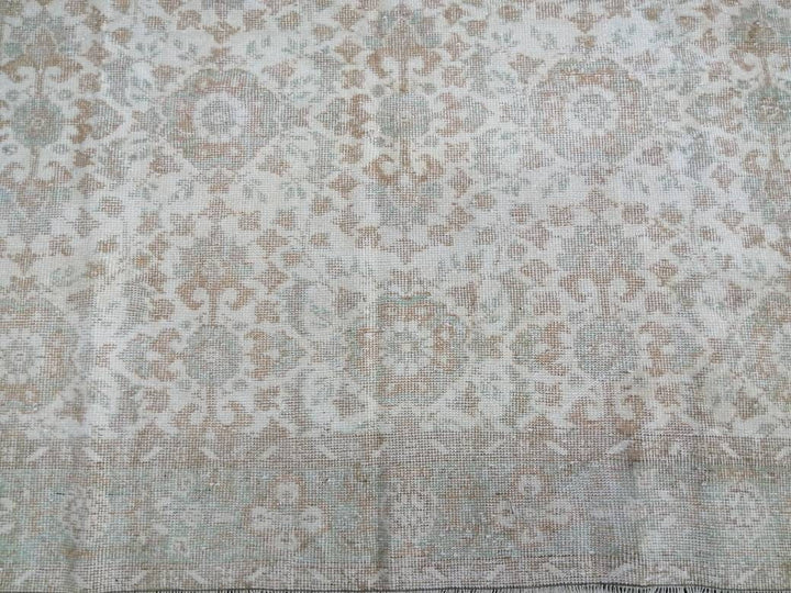 Beige Turkish Oushak Rug 5' 11" x 10' 3" Hand-Knotted texture