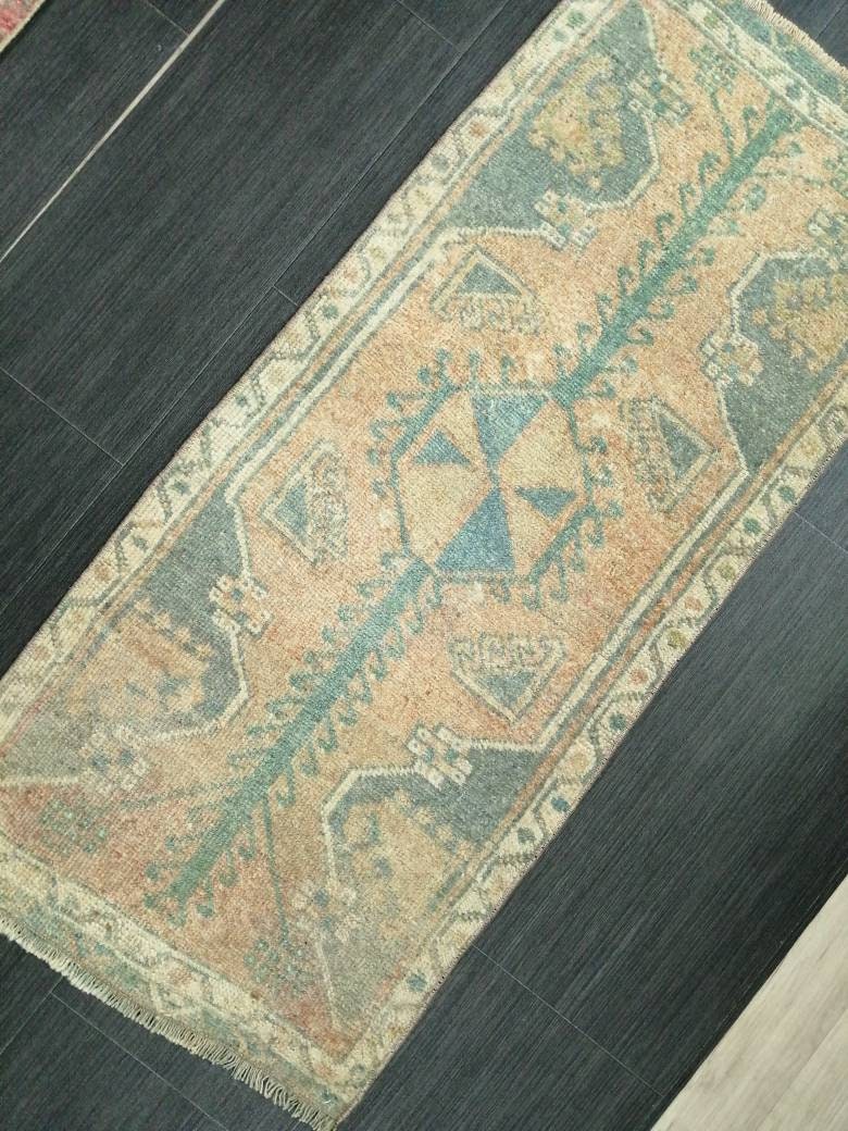Beige Turkish Runner Rug 1' 7" x 3' 6" Hand-Knotted close-up
