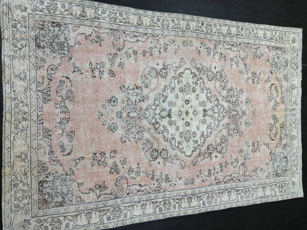 Pink Turkish Oushak Rug 5' 6" x 8' 7" Hand-Knotted pattern