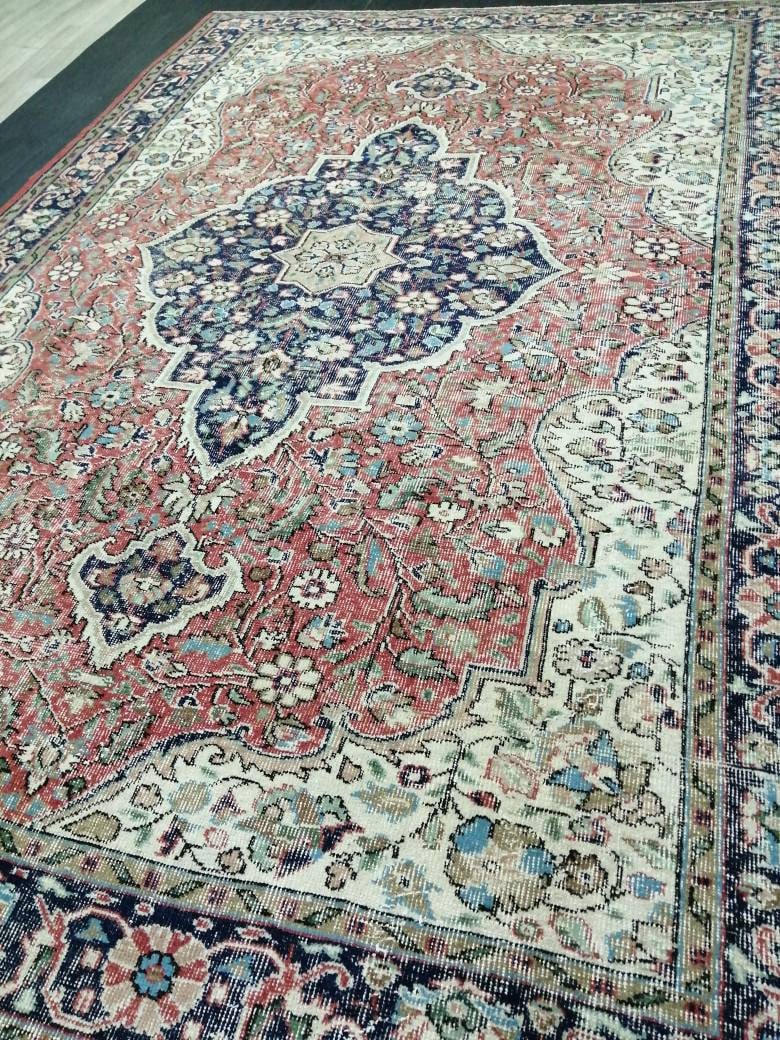 Beige Turkish Oushak Rug 6' 11" x 10' 3" Hand-Knotted close-up