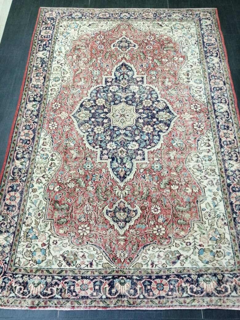 Beige Turkish Oushak Rug 6' 11" x 10' 3" Hand-Knotted border