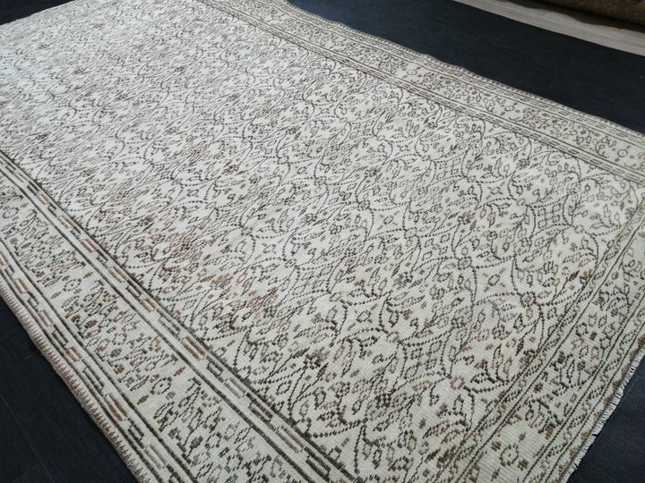 Beige Turkish Oushak Rug 5' 9" x 10' Hand-Knotted