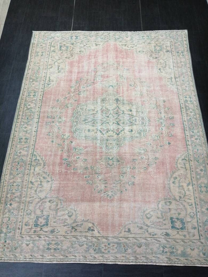 Turkish Oushak Rug 6' 8" x 9' Hand-Knotted detail