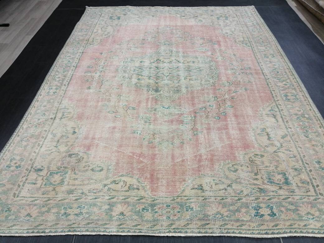Turkish Oushak Rug 6' 8" x 9' Hand-Knotted border