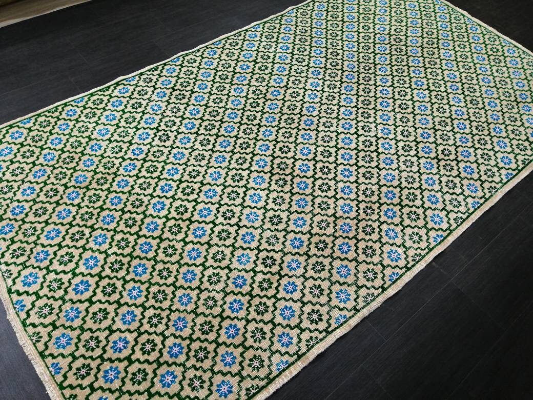 Turkish Oushak Rug 5' 5" x 9' 8" Hand-Knotted pattern