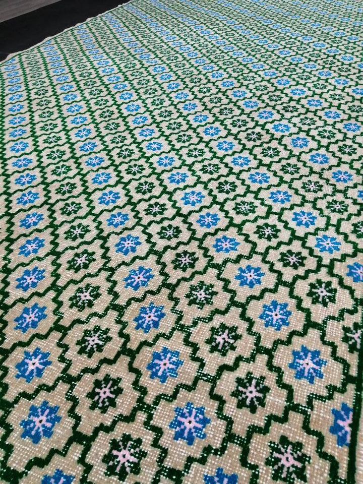 Turkish Oushak Rug 5' 5" x 9' 8" Hand-Knotted reverse