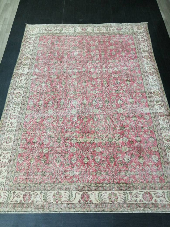 Pink Turkish Oushak Rug 7' 6" x 10' 4" Hand-Knotted border
