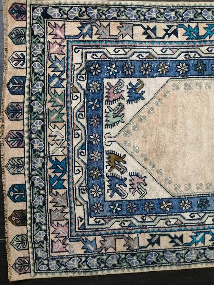 Rust Turkish Runner Rug 3' 9" x 7' Hand-Knotted detail