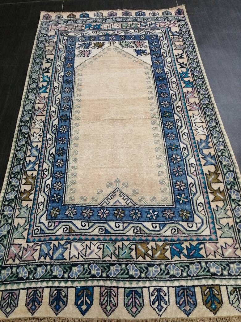 Rust Turkish Runner Rug 3' 9" x 7' Hand-Knotted border
