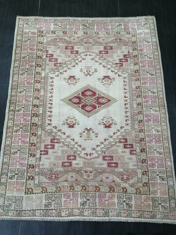 Pink Turkish Oushak Rug 5' 4" x 7' Hand-Knotted pattern