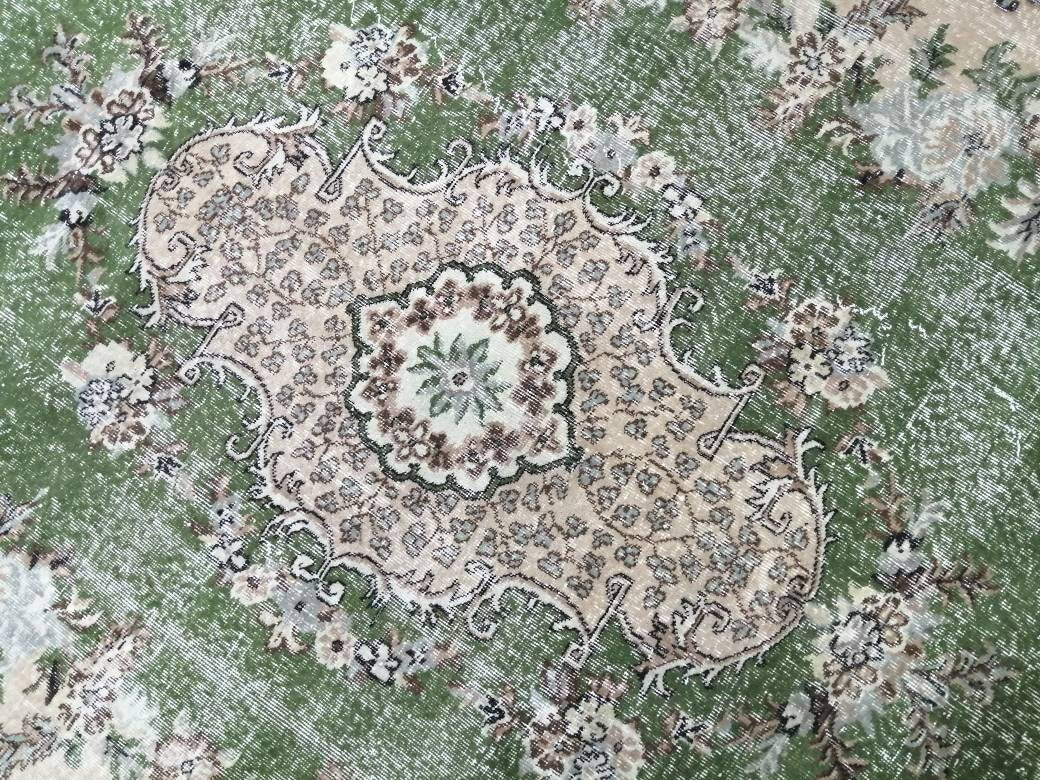 Green Turkish Runner Rug 7' x 10' Hand-Knotted | No. WR54333